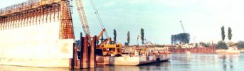Trasporto del cemento - Zattere di trasporto delle betoniere nelle zone di getto delle pile
