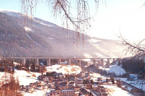 Viadotto finito - Veduta invernale del viadotto con lunghezza complessiva di 1030 m