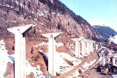 Realizzazione pile - Pile a sezione alleggerita con altezza sino a 65 m